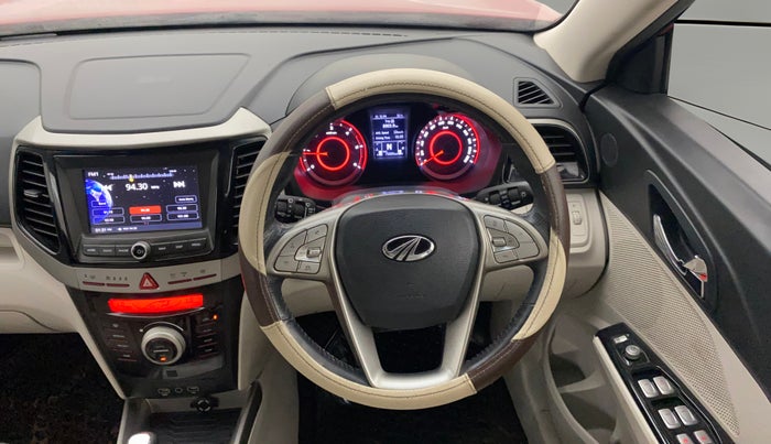 2021 Mahindra XUV300 W8 (O) 1.5 DIESEL AMT, Diesel, Automatic, 75,875 km, Steering Wheel Close Up