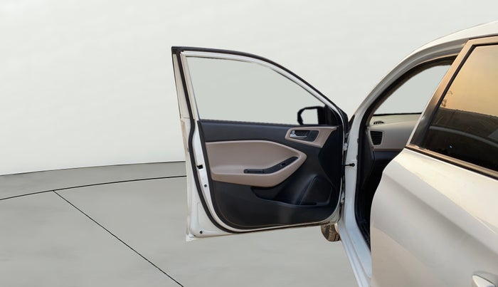 2015 Hyundai Elite i20 MAGNA 1.4 CRDI, Diesel, Manual, 1,42,570 km, LHS Front Door