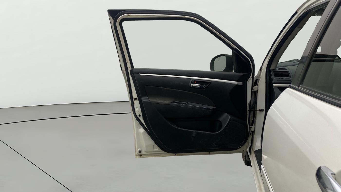 2015 Maruti Swift VXI, Petrol, Manual, 60,690 km, LHS Front Door
