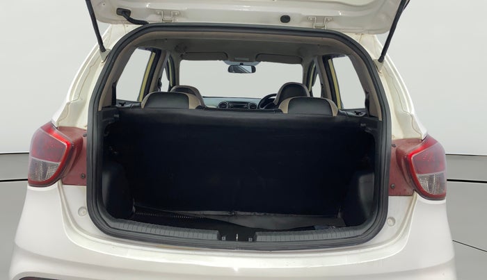 2017 Hyundai Grand i10 MAGNA AT 1.2 KAPPA VTVT, Petrol, Automatic, 98,325 km, Boot Open Zoomed View