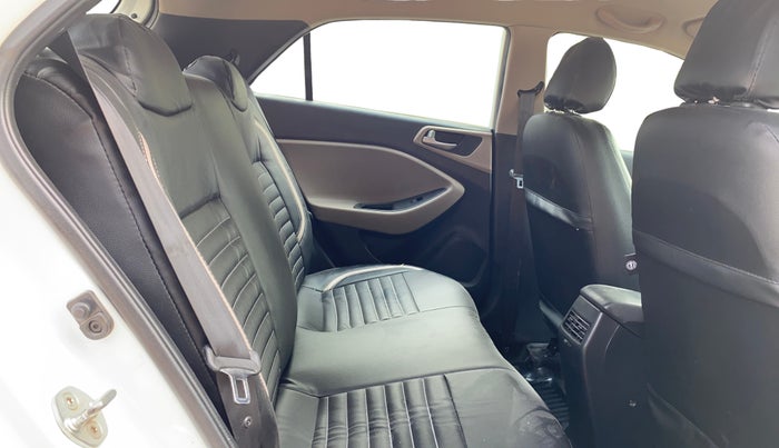 2018 Hyundai Elite i20 SPORTZ 1.2, Petrol, Manual, 75,503 km, Right Side Rear Door Cabin