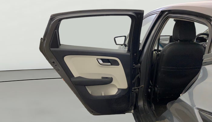 2022 Tata ALTROZ XZ PETROL, Petrol, Manual, 68,325 km, LHS Rear Door