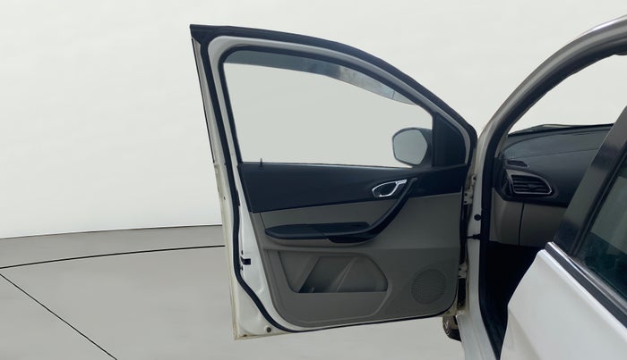 2018 Tata Tiago XZ PETROL, Petrol, Manual, 60,230 km, LHS Front Door