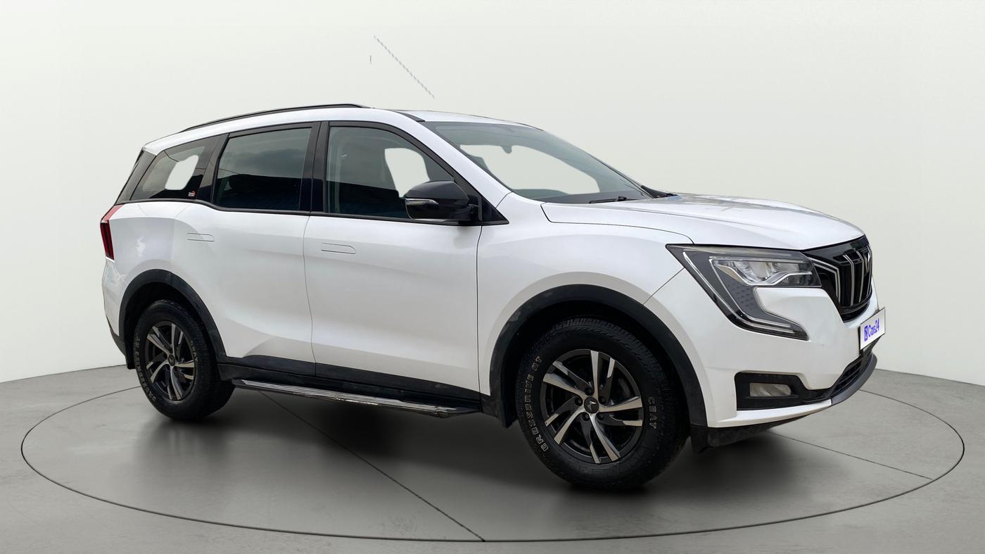 2022 Mahindra XUV700 AX 5 P MT 7 STR, Petrol, Manual, 39,441 km, Right Front Diagonal