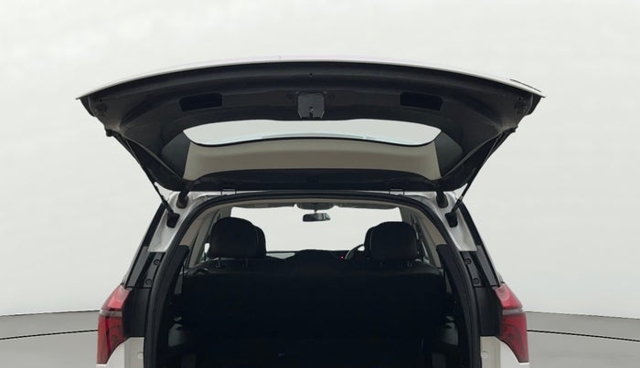 2023 Mahindra XUV700 AX 5 P AT 5 STR, Petrol, Automatic, 14,466 km, Boot Door Open