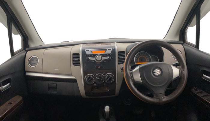 2016 Maruti Wagon R 1.0 VXI (O) AMT, CNG, Automatic, 99,735 km, Dashboard