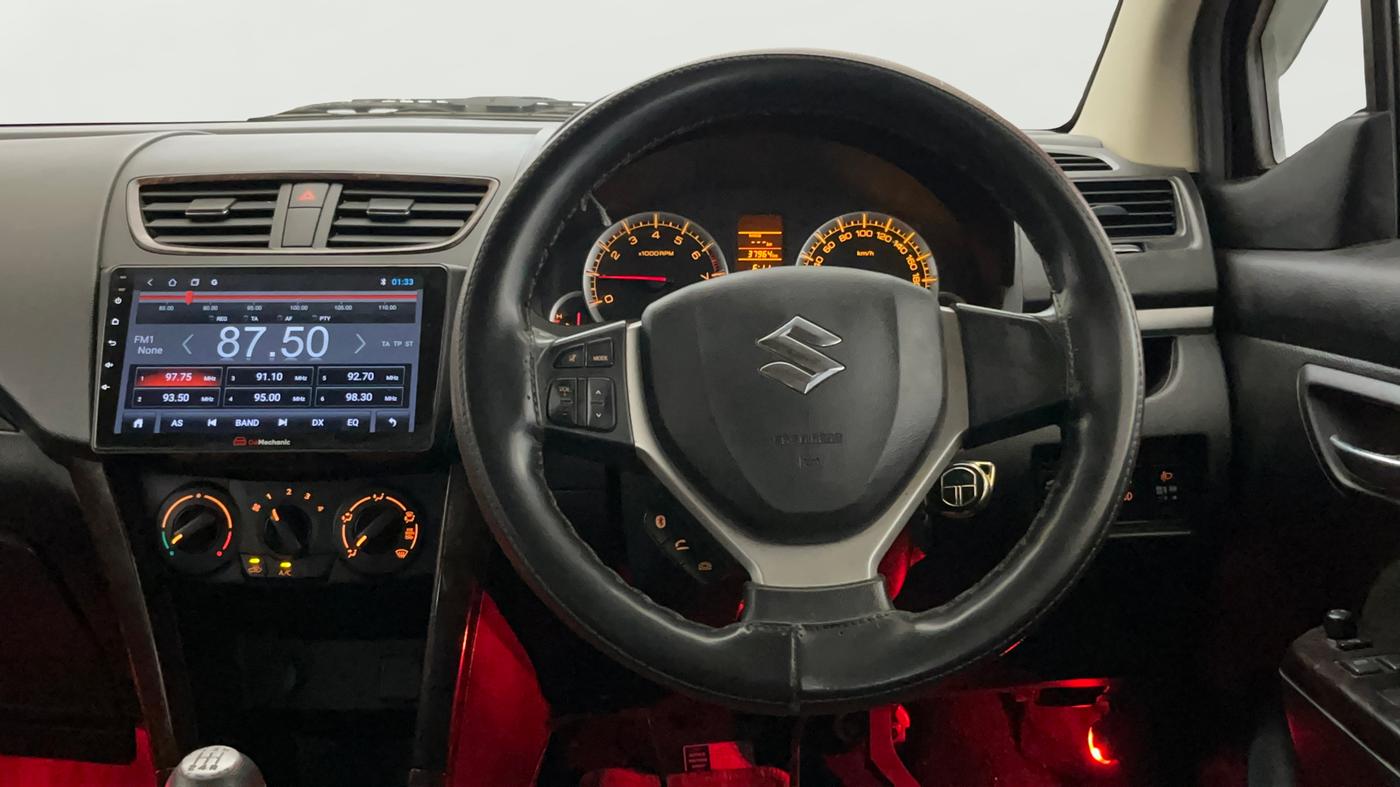 2017 Maruti Ertiga VXI, Petrol, Manual, 38,028 km, Steering Wheel Close Up