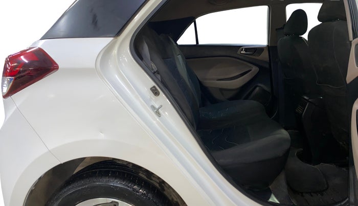 2015 Hyundai Elite i20 SPORTZ 1.2 (O), Petrol, Manual, 78,994 km, Right Side Rear Door Cabin