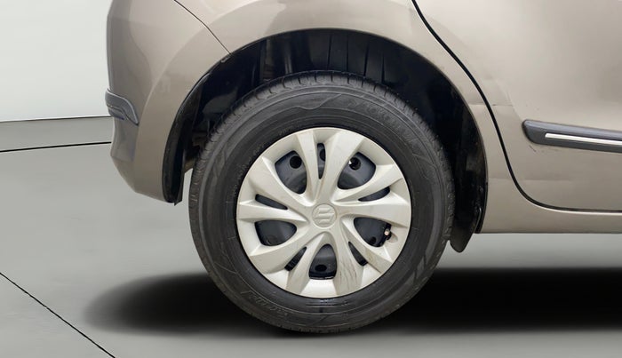 2019 Maruti Swift VXI, CNG, Manual, 70,799 km, Right Rear Wheel