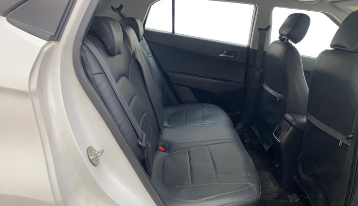 2017 Hyundai Creta SX PLUS 1.6 PETROL, Petrol, Manual, 80,223 km, Right Side Rear Door Cabin