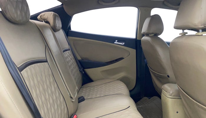 2014 Hyundai Verna FLUIDIC 1.6 CRDI SX, Diesel, Manual, 1,35,671 km, Right Side Rear Door Cabin