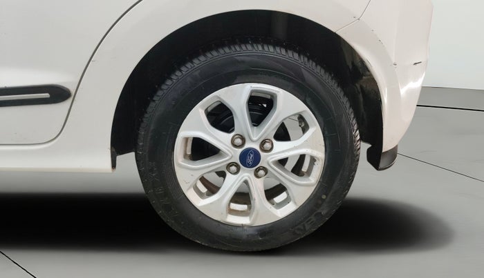 2016 Ford New Figo TITANIUM 1.2 PETROL MT, CNG, Manual, 84,195 km, Left Rear Wheel