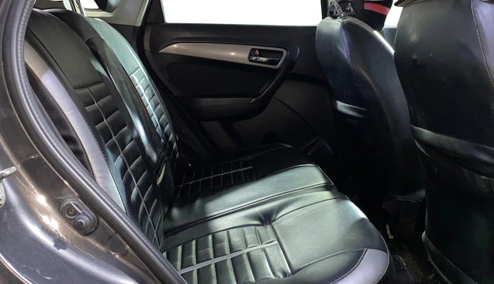 2019 Maruti Vitara Brezza ZDI AMT, Diesel, Automatic, 57,039 km, Right Side Rear Door Cabin