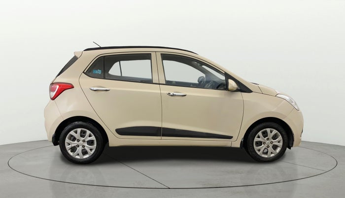 2014 Hyundai Grand i10 SPORTZ 1.2 KAPPA VTVT, Petrol, Manual, 17,274 km, Right Side View