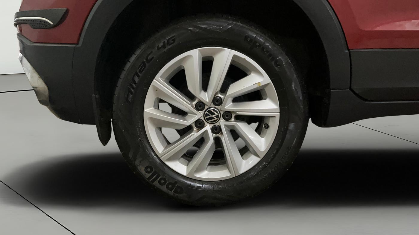 2022 Volkswagen TAIGUN HIGHLINE 1.0 TSI AT, Petrol, Automatic, 17,892 km, Right Rear Wheel