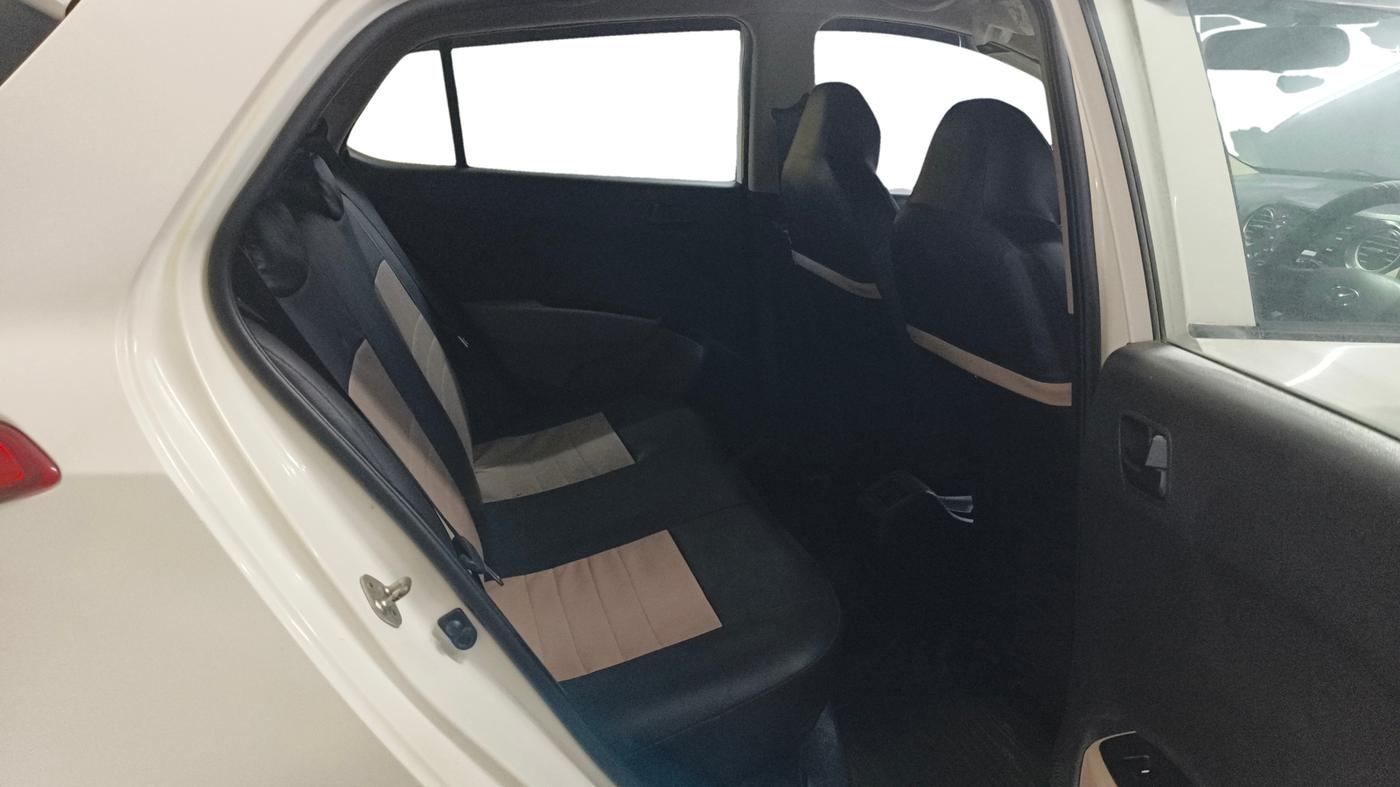 2018 Hyundai Grand i10 MAGNA 1.2 KAPPA VTVT, Petrol, Manual, 40,007 km, Right Side Rear Door Cabin