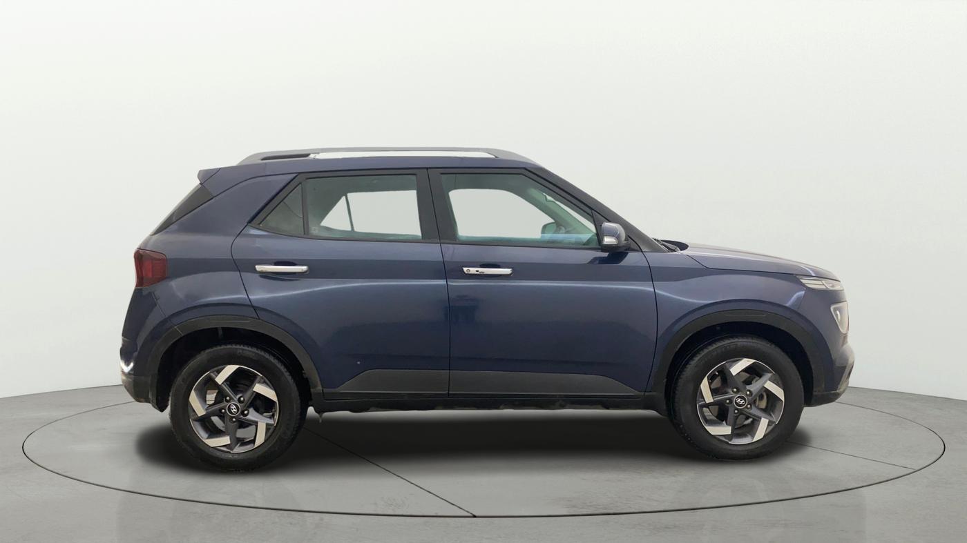 2022 Hyundai VENUE SX 1.5 (O) EXECUTIVE CRDI, Diesel, Manual, 82,560 km, Right Side View
