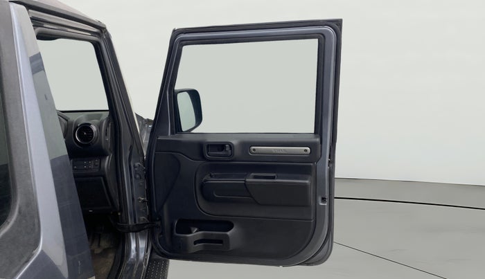 2023 Mahindra Thar LX HT PETROL 4WD MT, Petrol, Manual, 25,666 km, RHS Front Door