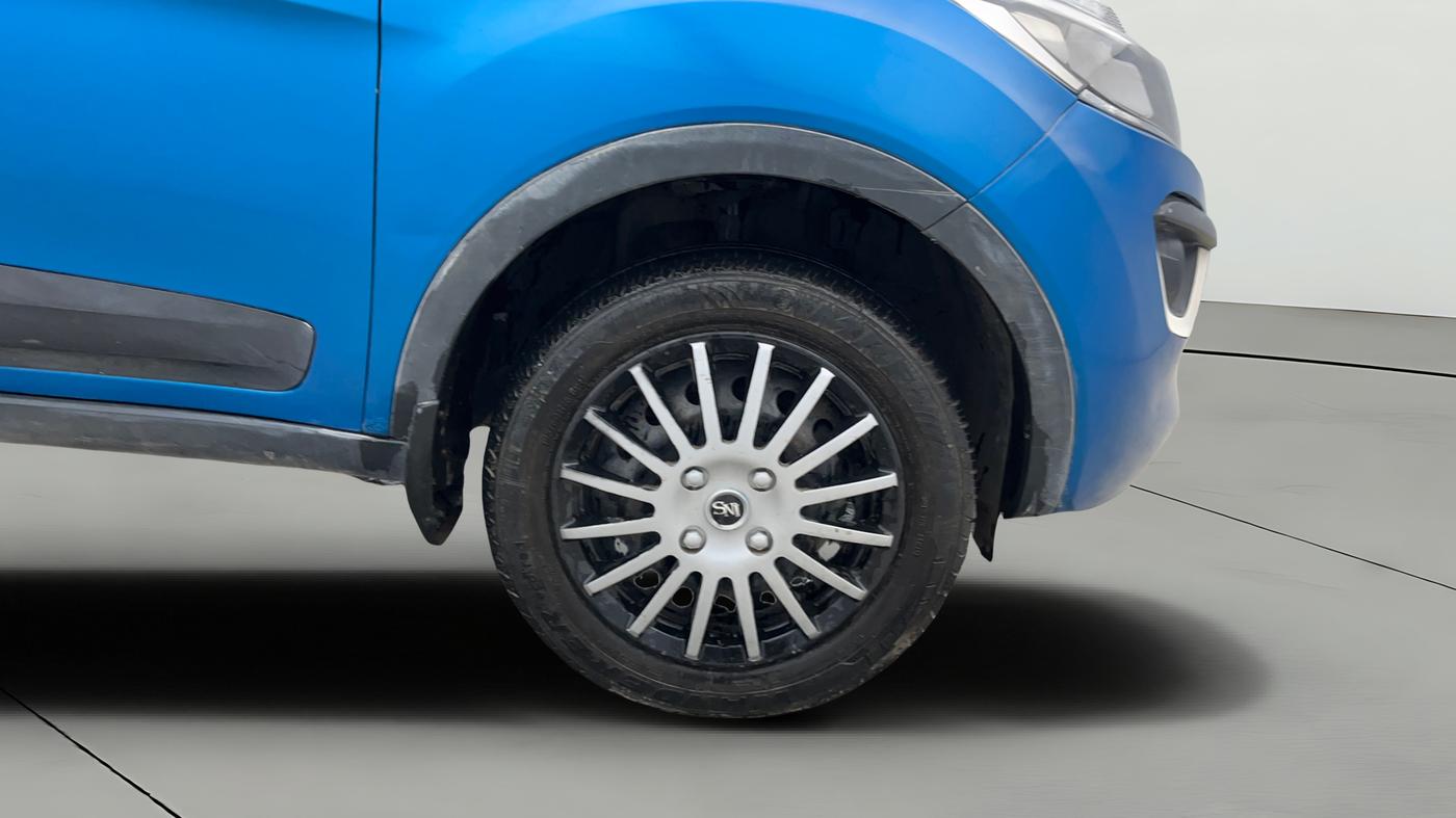 2019 Tata NEXON XM PETROL, Petrol, Manual, 47,940 km, Right Front Wheel