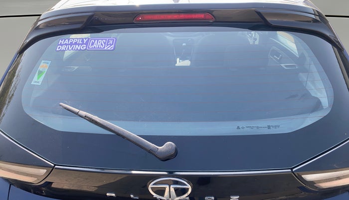 2023 Tata ALTROZ XZ + SUNROOF, Petrol, Manual, 37,220 km, Rear Windshield