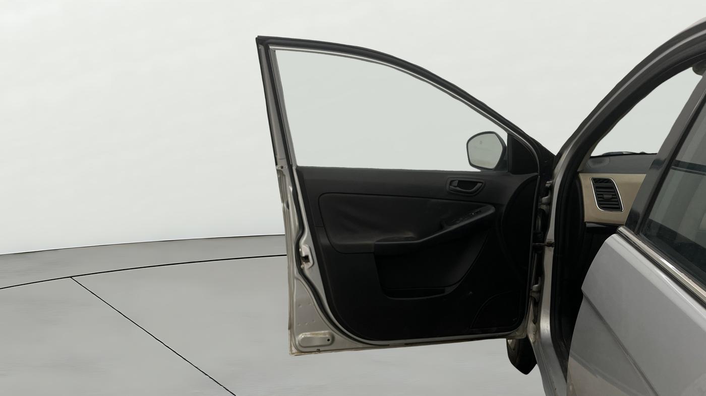 2015 Tata Zest XMS PETROL, Petrol, Manual, 75,897 km, LHS Front Door