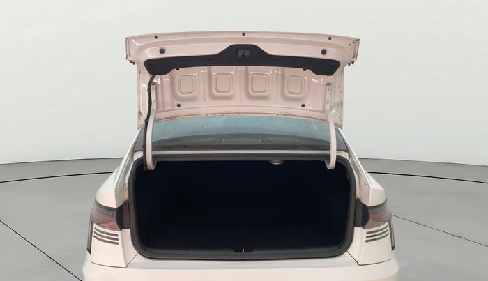 2023 Hyundai Verna SX (O) 1.5 TURBO PETROL MT, Petrol, Manual, 13,457 km, Boot Door Open