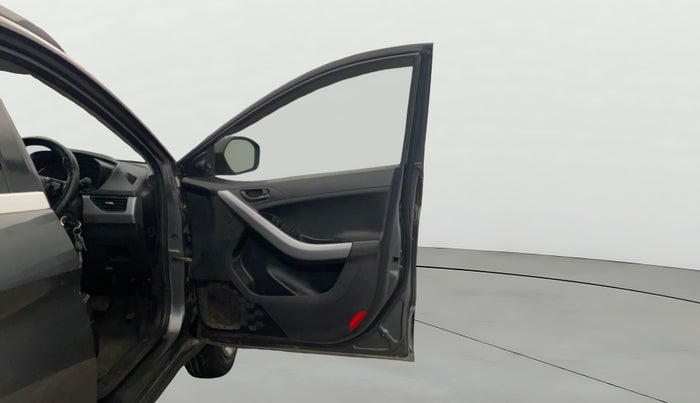 2021 Tata NEXON XMA SUNROOF PETROL, Petrol, Automatic, 62,616 km, RHS Front Door