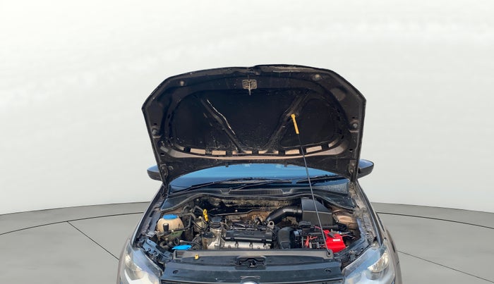 2016 Volkswagen Ameo TRENDLINE 1.2L, CNG, Manual, 1,38,957 km, Open Bonet