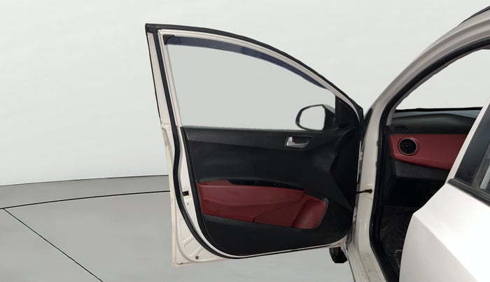 2016 Hyundai Grand i10 1.2 SPORTZ PRIME EDITION VTVT, CNG, Manual, 77,722 km, LHS Front Door