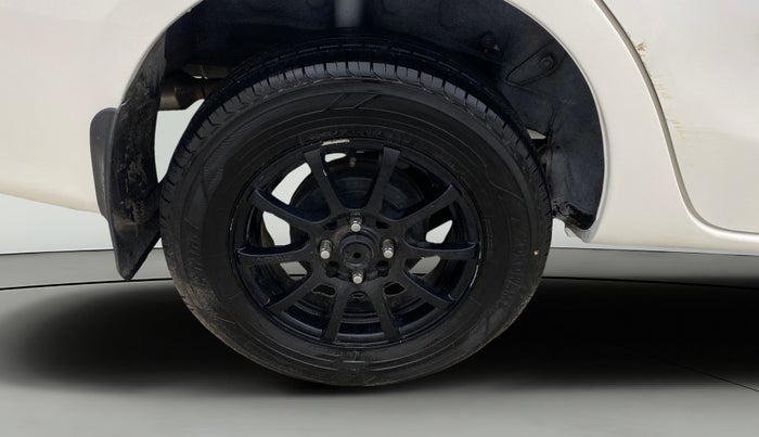 2013 Toyota Etios G, Petrol, Manual, 1,25,001 km, Right Rear Wheel