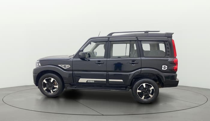 2024 Mahindra SCORPIO CLASSIC S11 7STR, Diesel, Manual, 32,413 km, Left Side