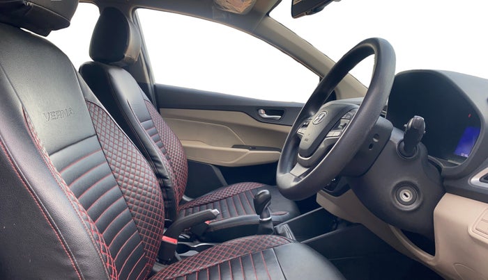 2018 Hyundai Verna 1.6 VTVT SX, Petrol, Manual, 50,169 km, Right Side Front Door Cabin