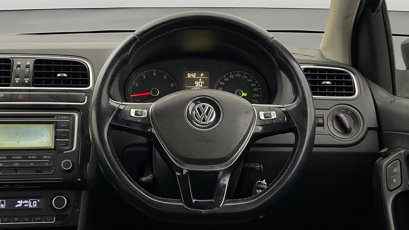 2015 Volkswagen Polo GT TSI AT, Petrol, Automatic, 43,578 km, Steering Wheel Close Up