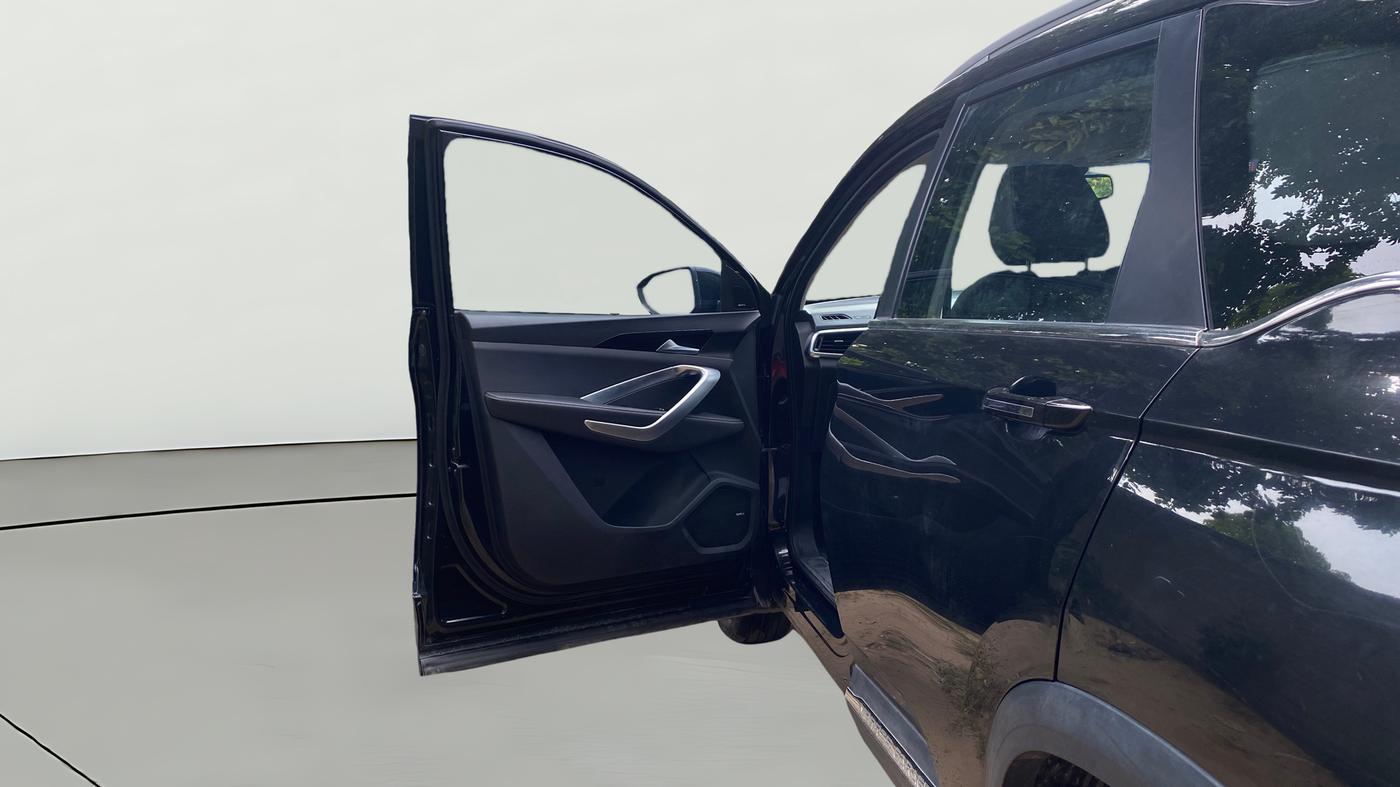 2021 MG HECTOR SHARP 1.5 TURBO HYBRID MT DUAL TONE, Petrol, Manual, 48,307 km, LHS Front Door