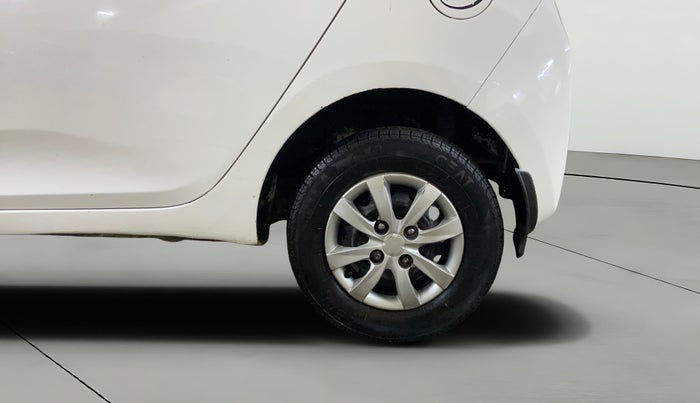 2016 Hyundai Eon ERA +, CNG, Manual, 71,700 km, Left Rear Wheel