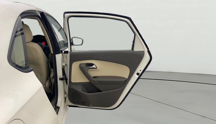 2014 Volkswagen Vento HIGHLINE 1.6 MPI, Petrol, Manual, 75,364 km, RHS Rear Door