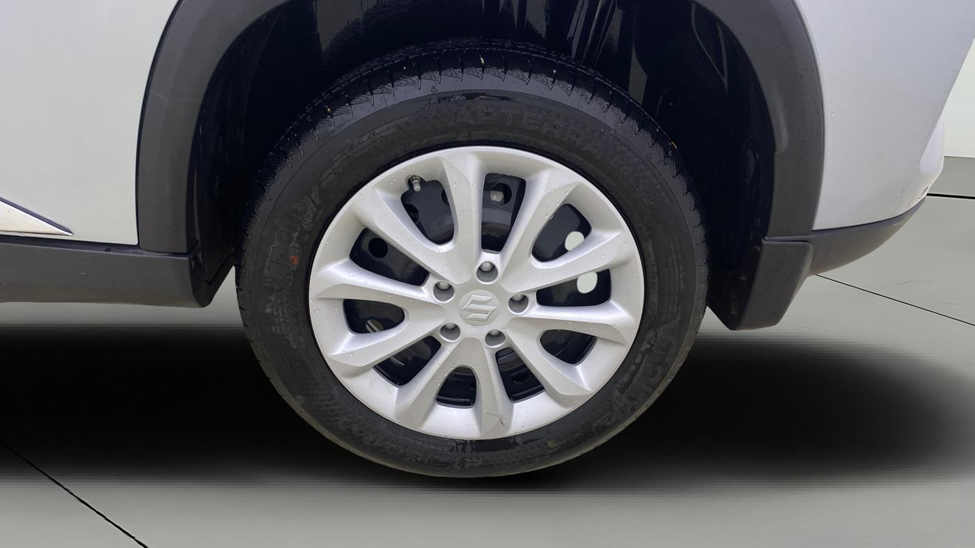 2025 Maruti Grand Vitara DELTA SMART HYBRID, Petrol, Manual, 9,324 km, Left Rear Wheel