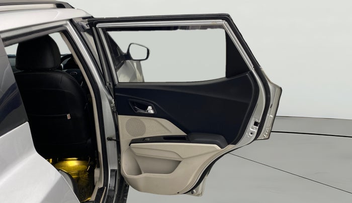 2019 Mahindra XUV300 W8 1.5 DIESEL, Diesel, Manual, 74,292 km, RHS Rear Door