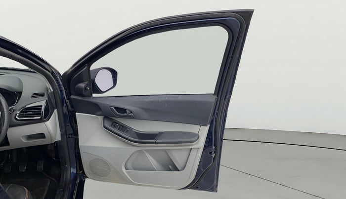 2022 Tata Tiago XT PETROL, Petrol, Manual, 77,087 km, RHS Front Door