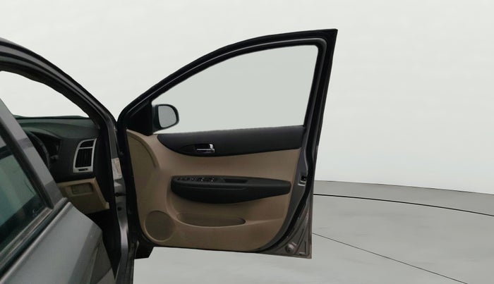 2013 Hyundai i20 MAGNA 1.2, Petrol, Manual, 37,038 km, RHS Front Door