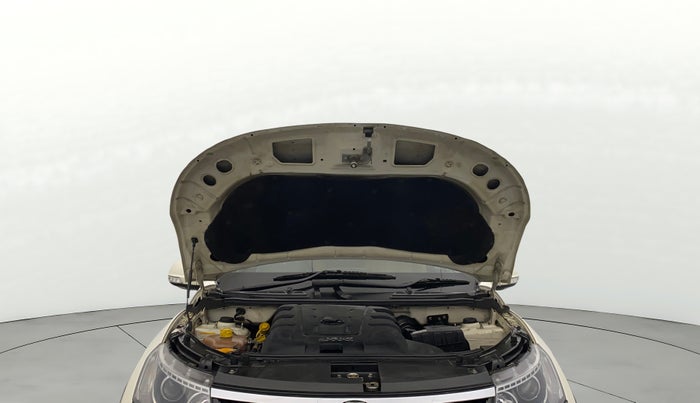 2020 Mahindra XUV500 W11, Diesel, Manual, 66,281 km, Open Bonet