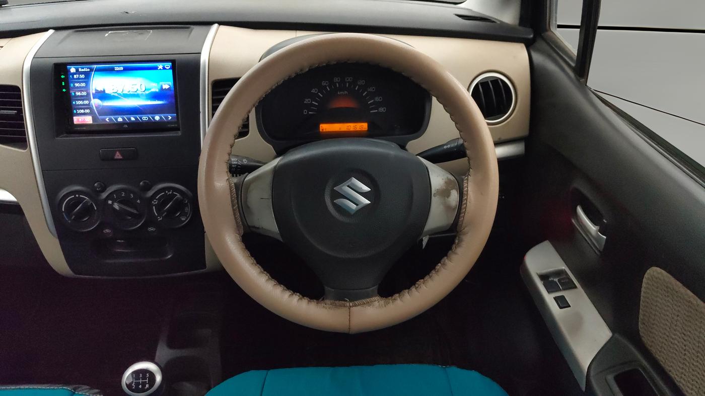 2018 Maruti Wagon R 1.0 LXI CNG, CNG, Manual, 1,01,604 km, Steering Wheel Close Up