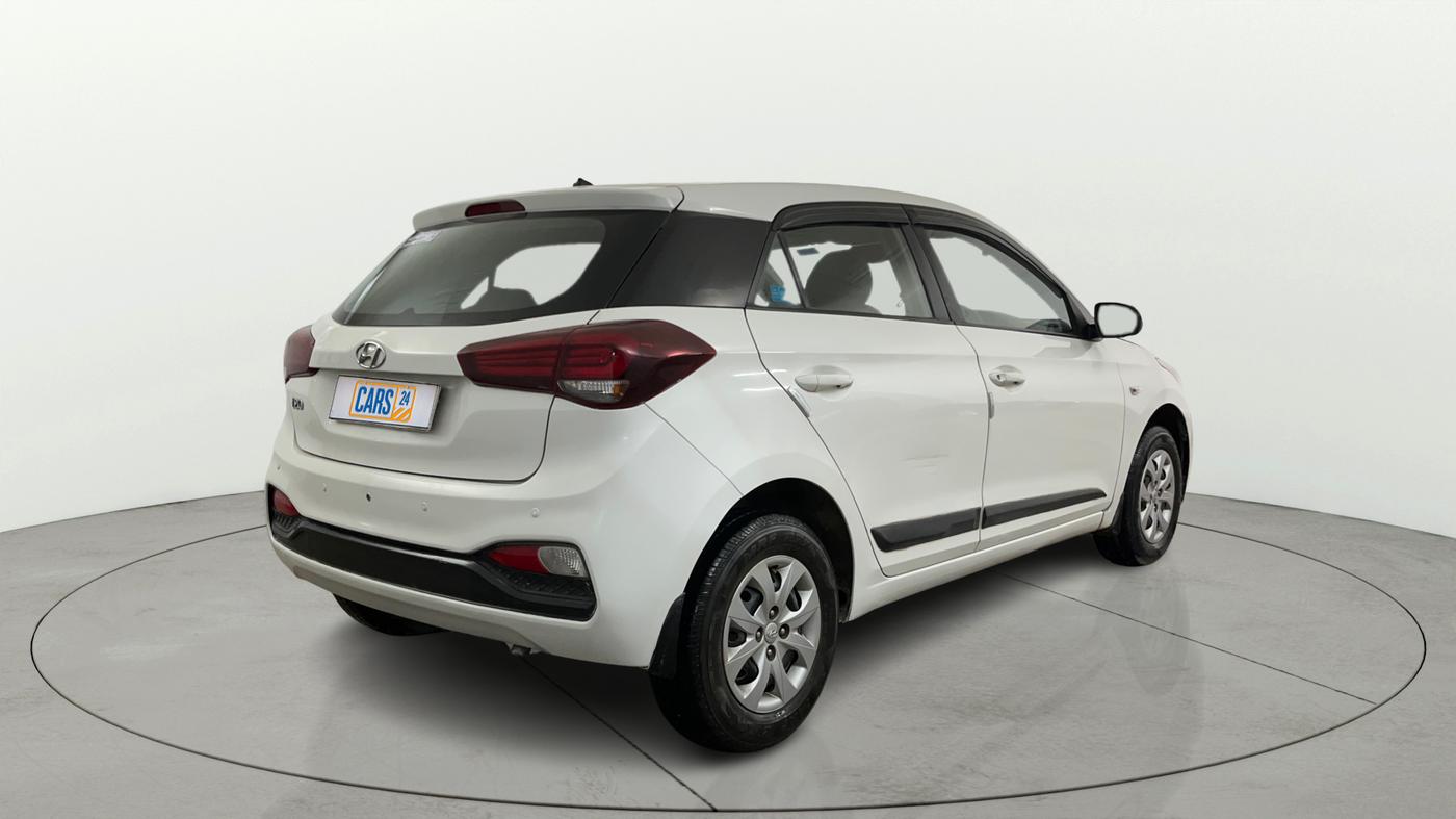 2018 Hyundai Elite i20 MAGNA EXECUTIVE 1.2, Petrol, Manual, 67,202 km, Right Back Diagonal