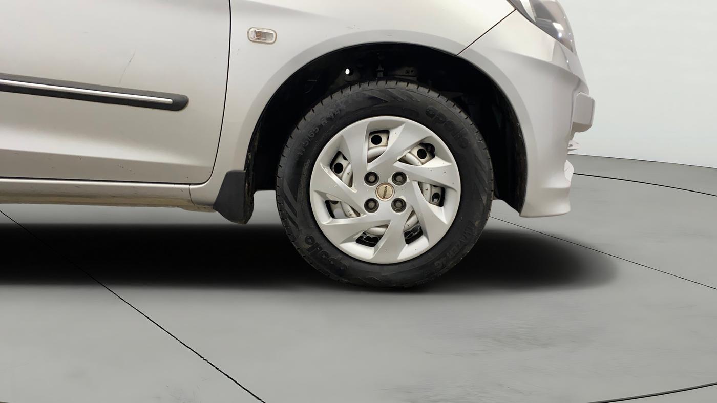 2013 Honda Amaze 1.2L I-VTEC E, Petrol, Manual, 94,814 km, Right Front Wheel