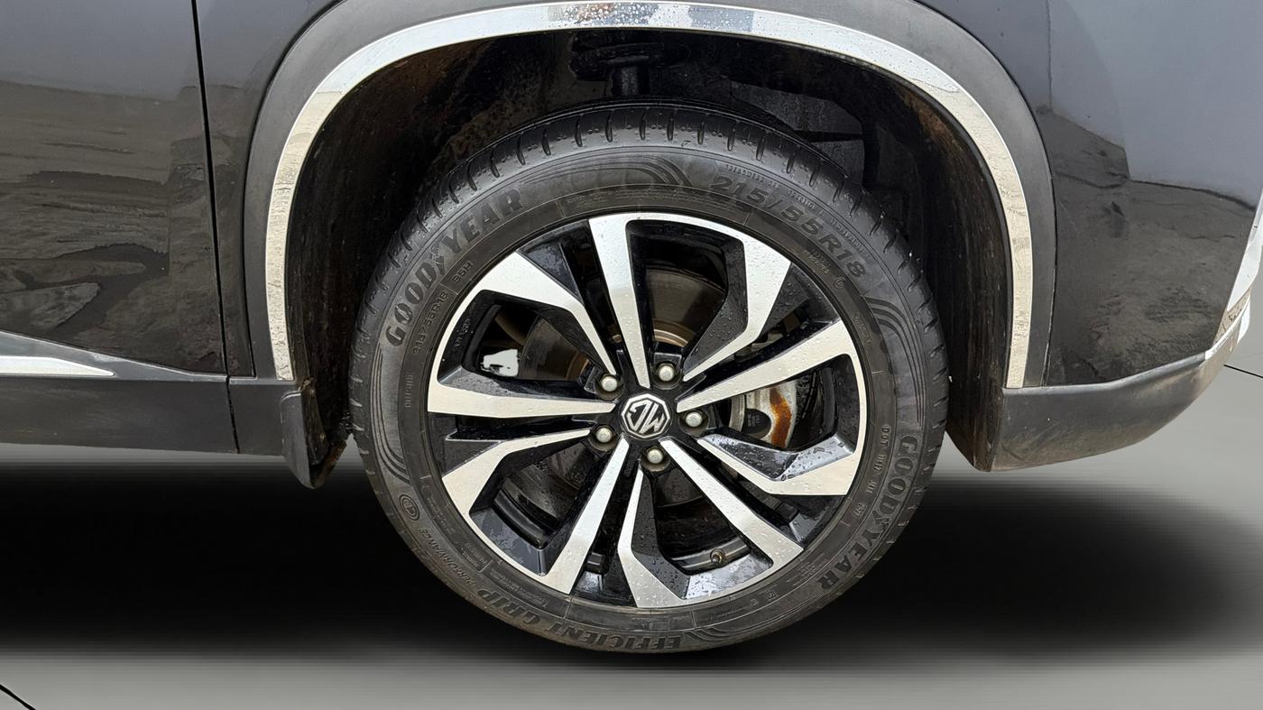 2023 MG HECTOR PLUS SHARP PRO 2.0 TURBO DIESEL 7 STR, Diesel, Manual, 22,751 km, Right Front Wheel