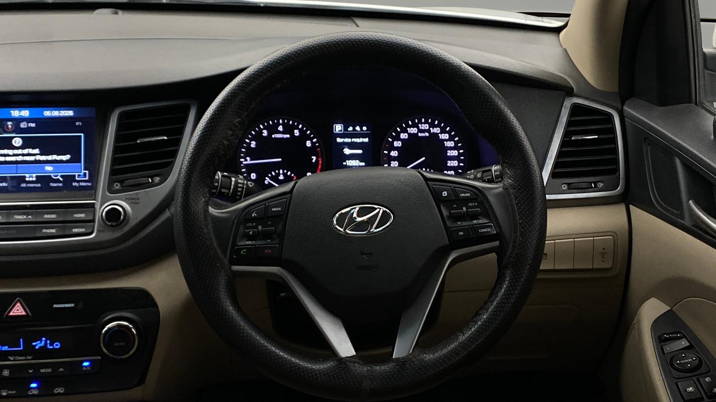 2019 Hyundai Tucson GLS 2WD AT PETROL, Petrol, Automatic, 79,823 km, Steering Wheel Close Up