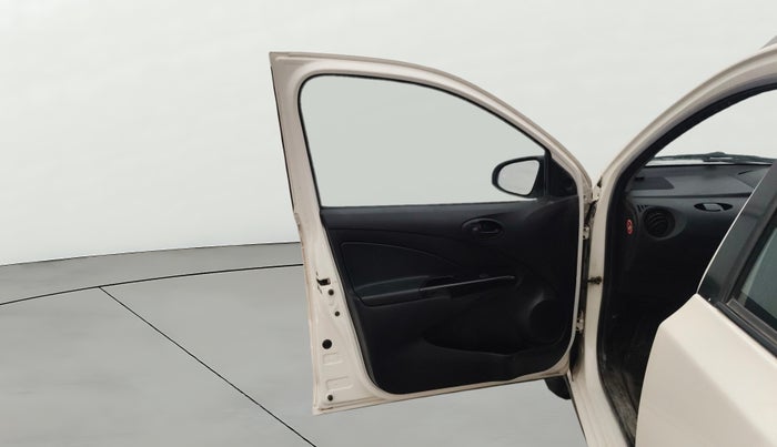 2014 Toyota Etios CROSS 1.2 G, Petrol, Manual, 78,066 km, LHS Front Door