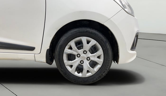 2014 Hyundai Grand i10 SPORTZ 1.2 KAPPA VTVT, Petrol, Manual, 99,524 km, Right Front Wheel