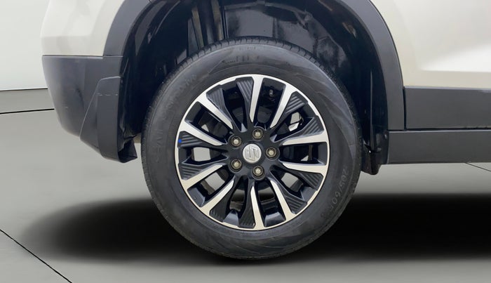2022 Maruti Vitara Brezza LXI, Petrol, Manual, 13,508 km, Right Rear Wheel