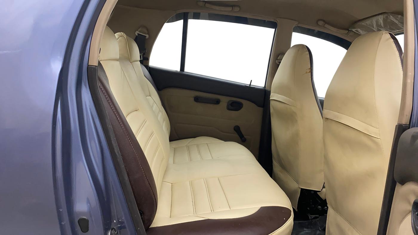 2013 Hyundai Santro Xing GLS, Petrol, Manual, 64,321 km, Right Side Rear Door Cabin